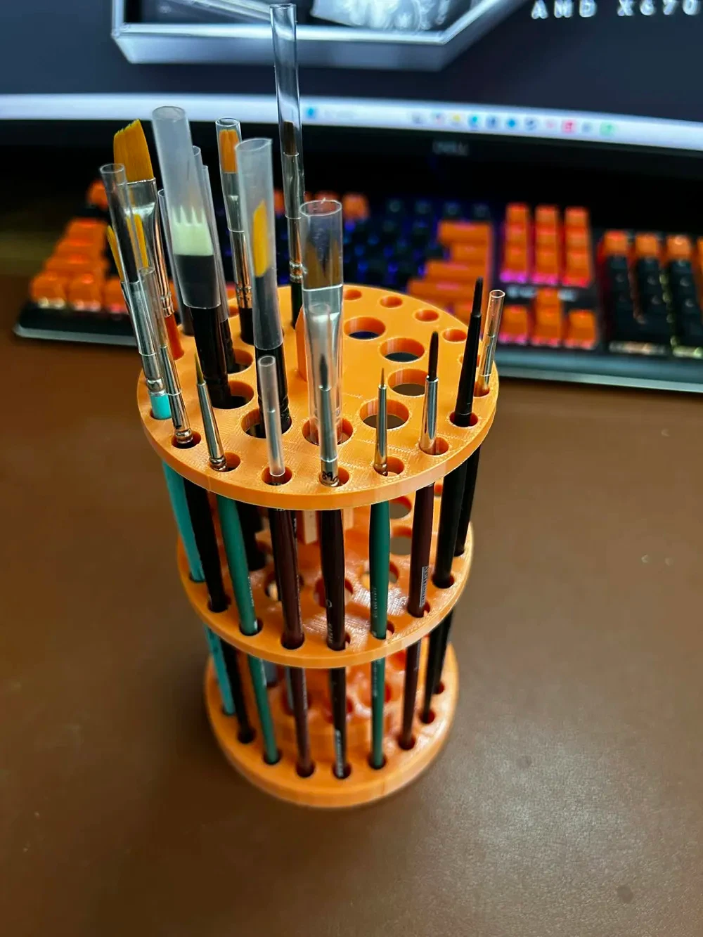 30-Hole Brush Holder for Hobby & Modelling